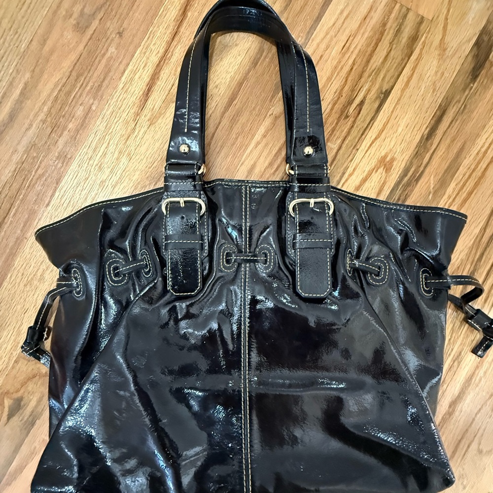 Dooney & Bourke Black Glossy Tote Bag - Picture 3 of 11